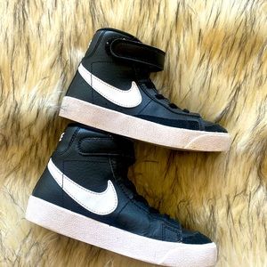 KIDS Nike Blazer Mid 77